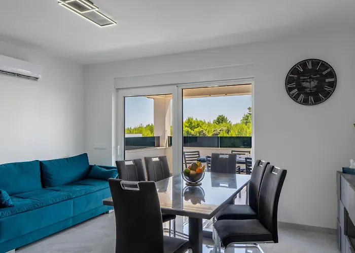 Diamond Apartman Vir
