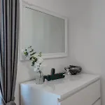 Diamond Apartment